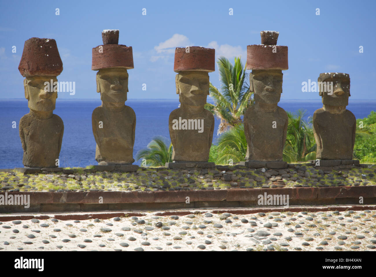 Osterinsel-Moai-Statuen am Anakena Beach, Chile Stockfoto
