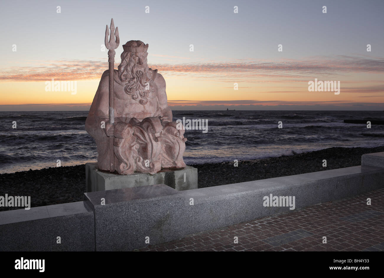 Statue von Neptun am Strand von Sotschi Stockfoto