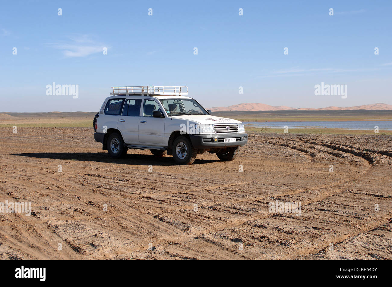 Offroad in der Wüste Sahara Stockfoto