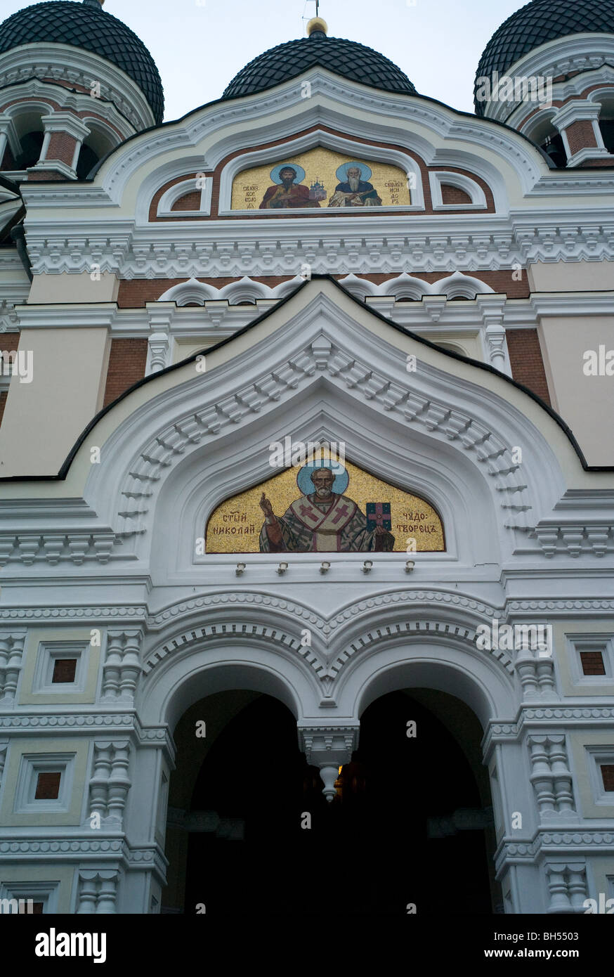 Eingang des die Russisch-orthodoxe Kathedrale in der Altstadt von Tallinn, Estland Stockfoto