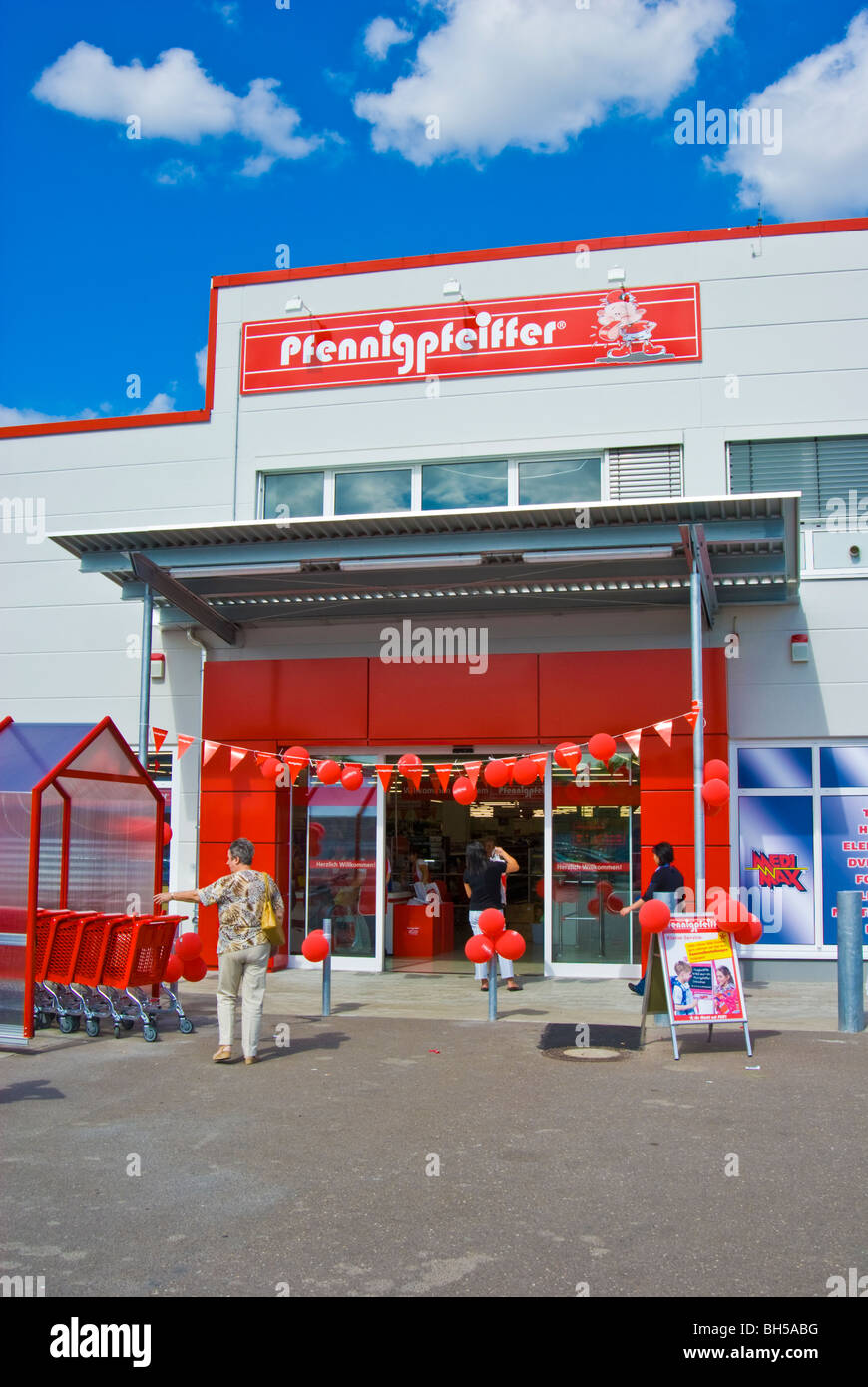 Eingang des Pfennigpfeiffer Discountmarkt Stockfoto