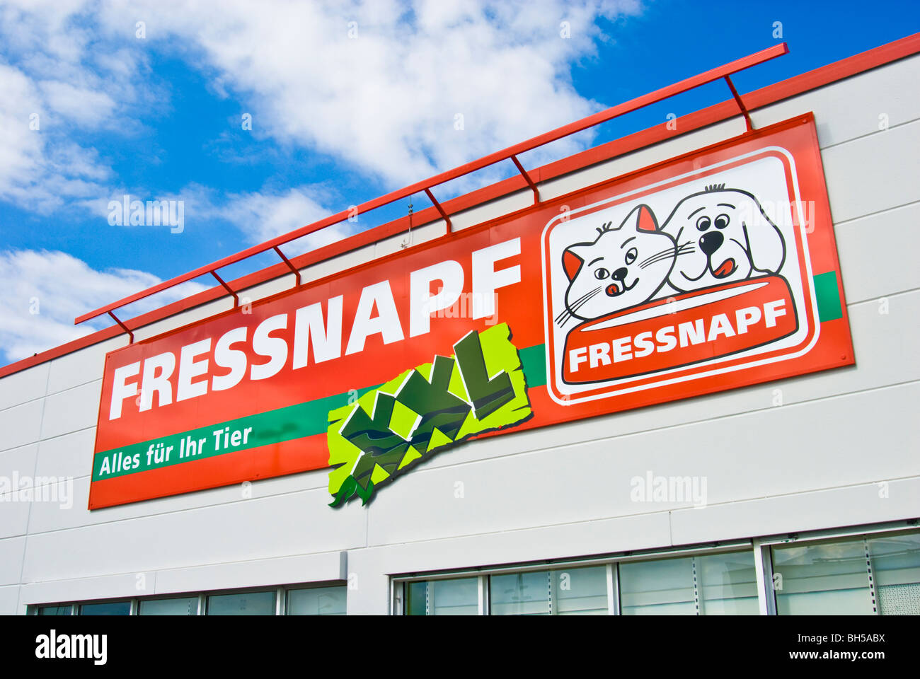 Logo der Fressnapf XXL Tierbetreuung einkaufen Markt Stockfoto