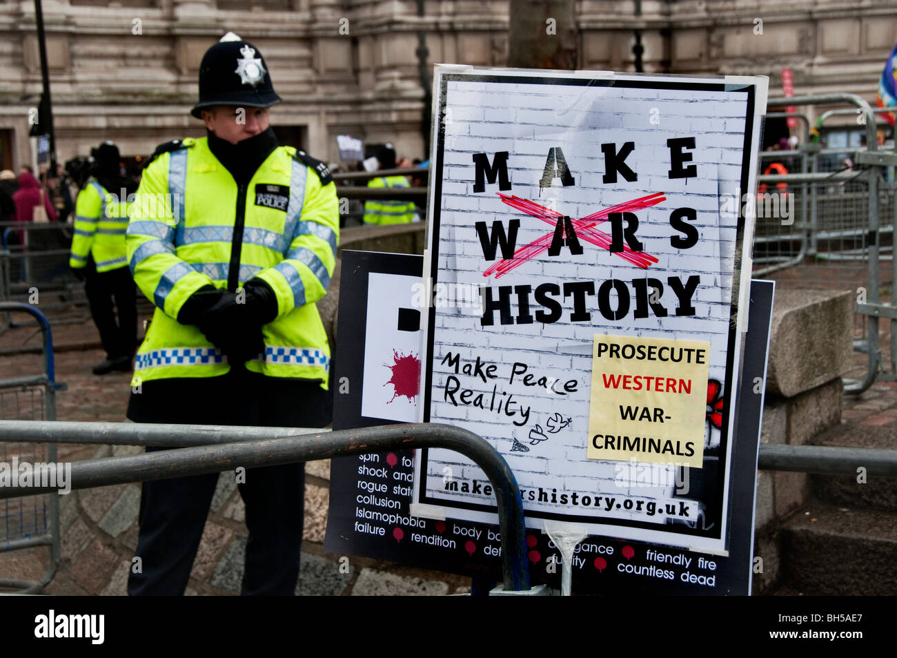 Hunderte versammelten Chilcot Anfrage an Tony Blairs Verhaftung wegen Kriegsverbrechen im Irak London 29.01.10 fordern Stockfoto
