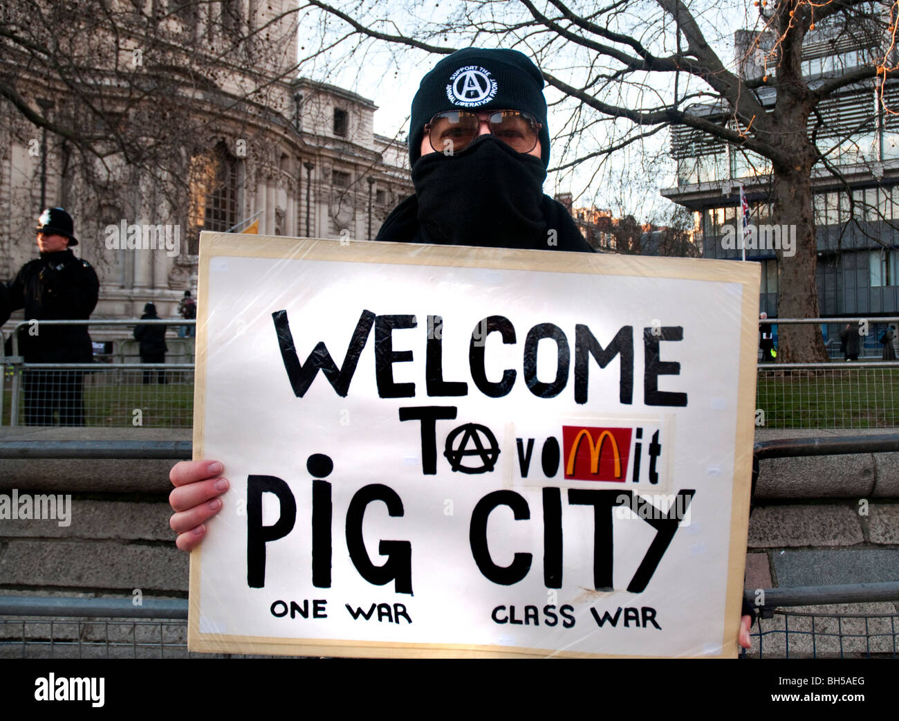 Hunderte versammelten Chilcot Anfrage an Tony Blairs Verhaftung wegen Kriegsverbrechen im Irak London 29.01.10 fordern Stockfoto