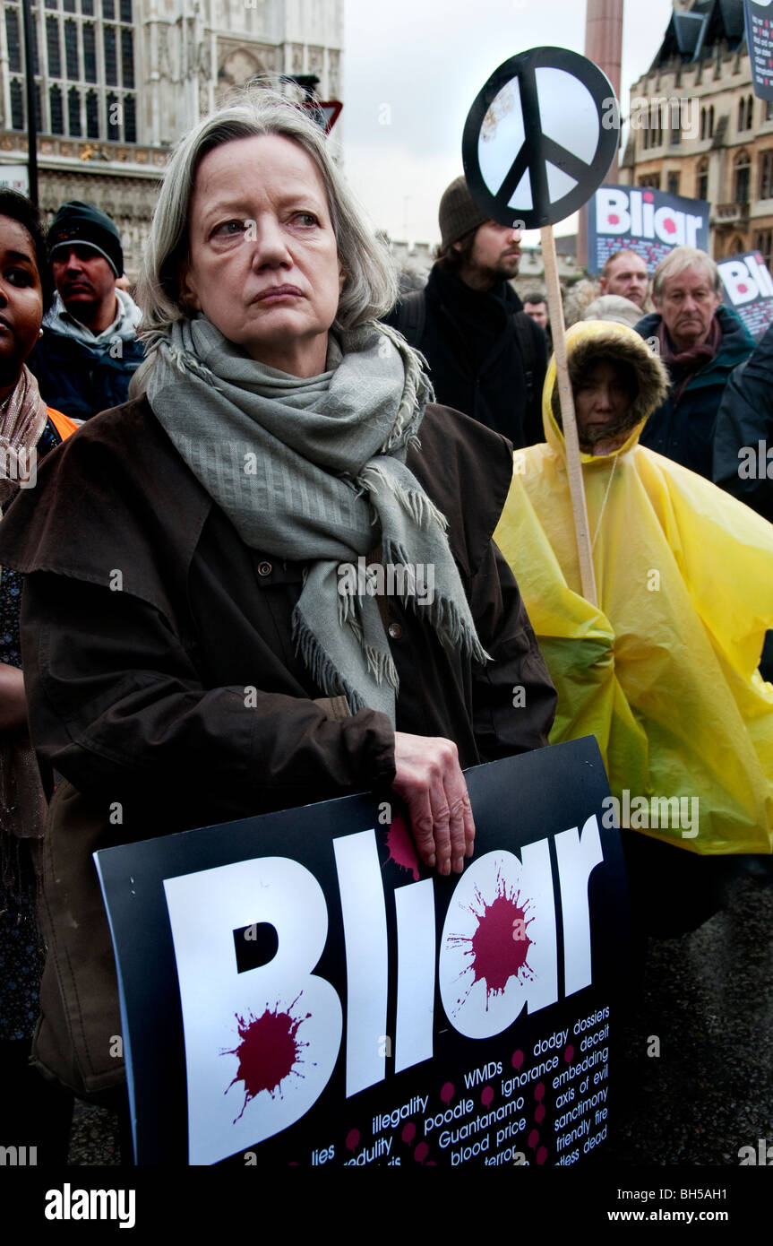 Hunderte versammelten Chilcot Anfrage an Tony Blairs Verhaftung wegen Kriegsverbrechen im Irak London 29.01.10 fordern Stockfoto