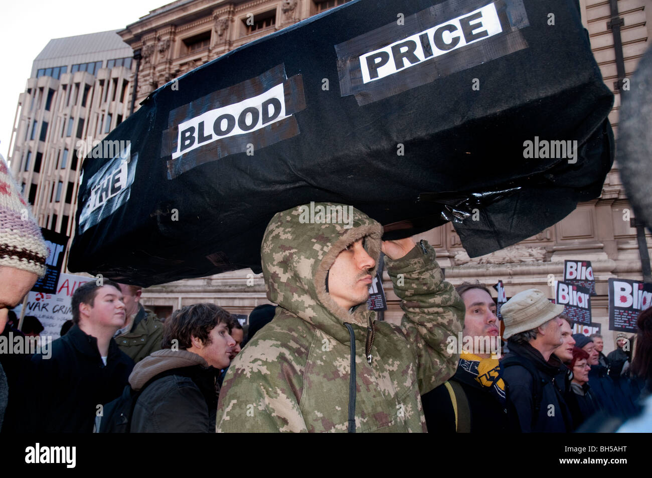 Hunderte versammelten Chilcot Anfrage an Tony Blairs Verhaftung wegen Kriegsverbrechen im Irak London 29.01.10 fordern Stockfoto