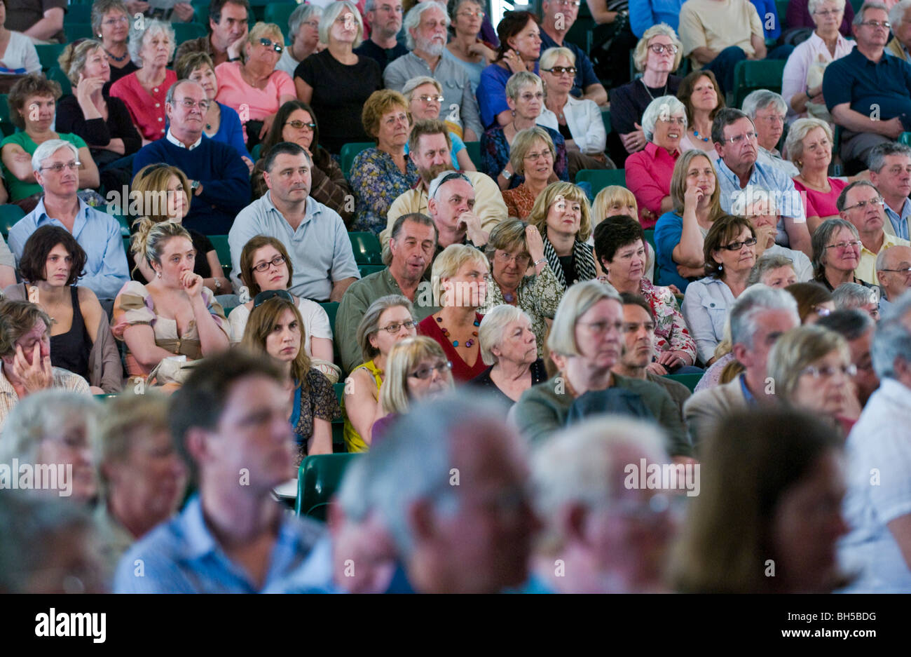 Publikum im Parlament jetzt stürzen Debatte Hay Festival 2009. Stockfoto