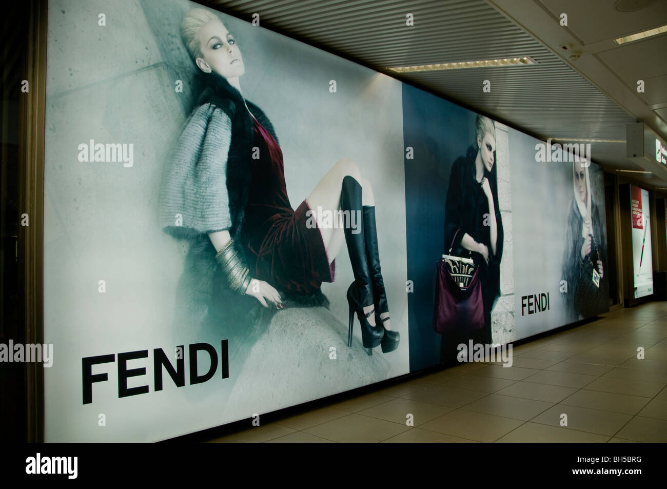 Fendi Mode Mann Frau Junge Edel Flughafen Rom Stockfoto