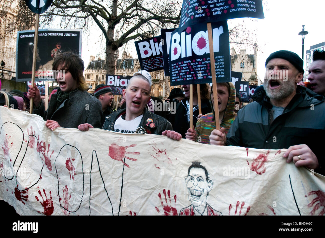 Hunderte versammelten Chilcot Anfrage an Tony Blairs Verhaftung wegen Kriegsverbrechen im Irak London 29.01.10 fordern Stockfoto