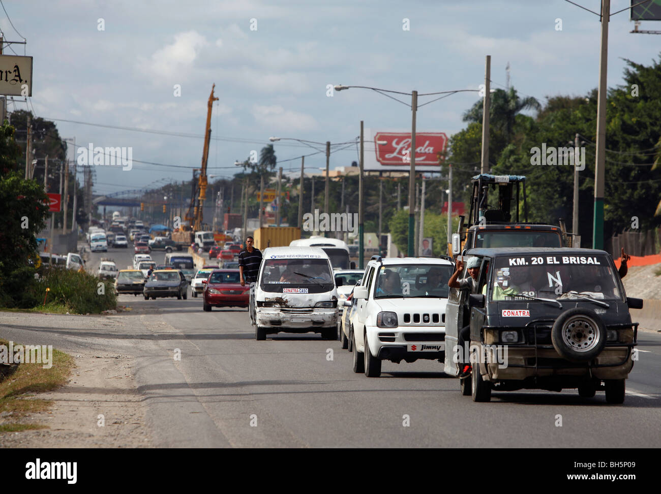 Autobahn Verkehr Santo Domingo Dominikanische Republik Stockfotografie Alamy