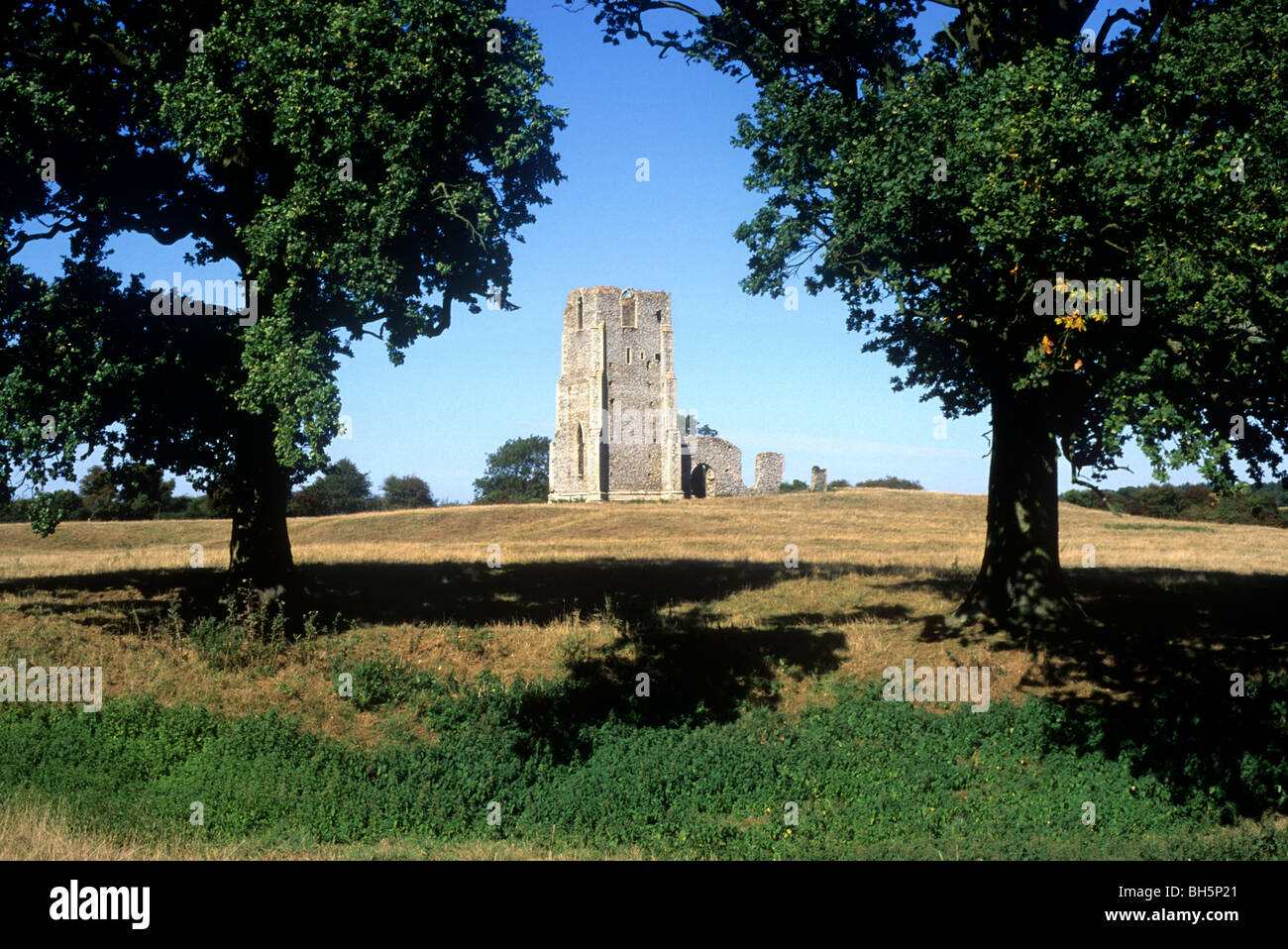 Egmere, Norfolk. Verloren, verlassene mittelalterliche Dorf, Ruinen Kirche englische Dörfer zerstörte East Anglia England UK Turm Kirchen Stockfoto