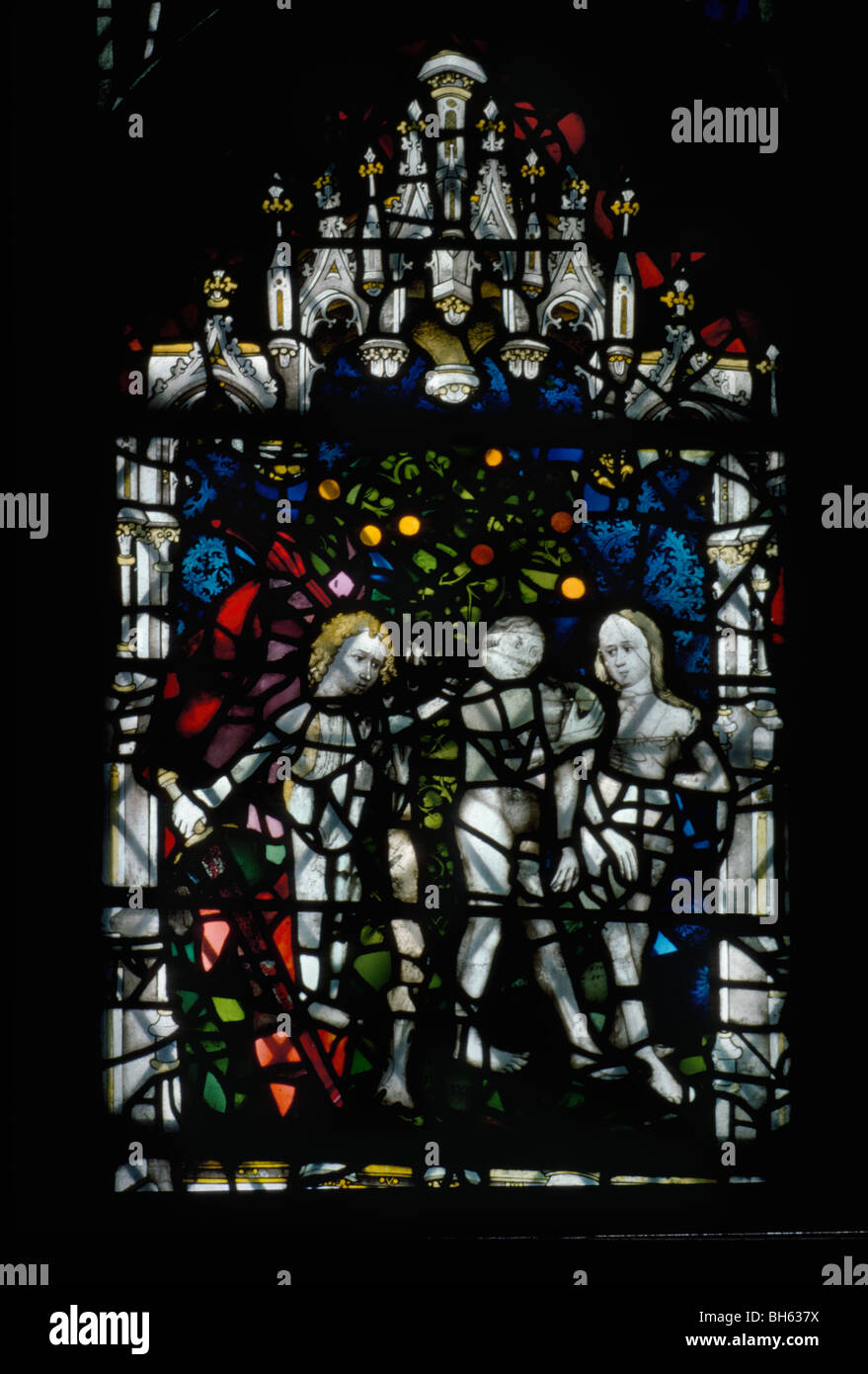 York Minster, die großen Ostfenster, 1405-8, von John Thornton, Vertreibung aus dem Garten Eden Stockfoto