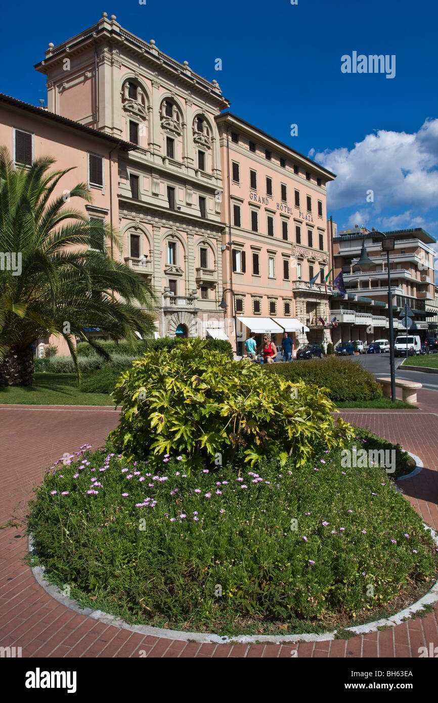 Piazza del Popolo, mit Grand Hotel Plaza, Montecatini Terme, Toskana, Italien Stockfoto