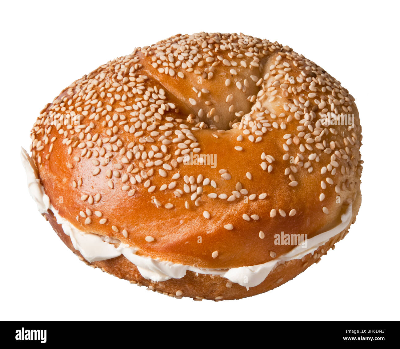 Sesam New York Style Bagel mit Frischkäse Glasur, Essen Stockfoto