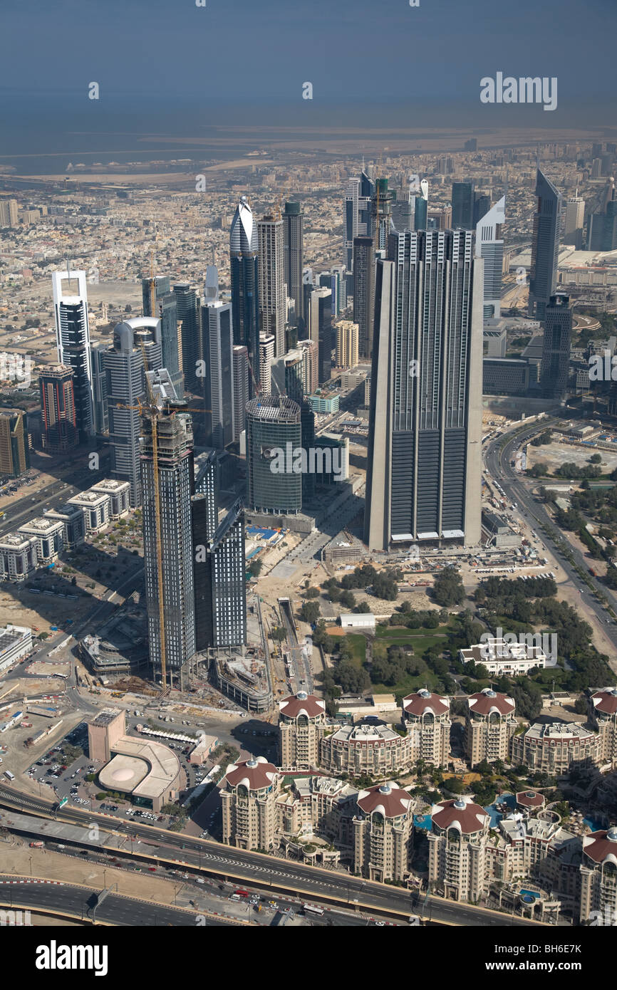 Dramatischen Blick Scheich Zayed Road Burj Khalifa Dubai SEAT2 Stockfoto