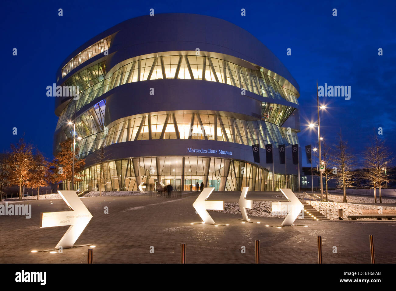 MERCEDES-BENZ MUSEUM, STUTTGART, BADEN WÜRTTEMBERG, DEUTSCHLAND Stockfoto