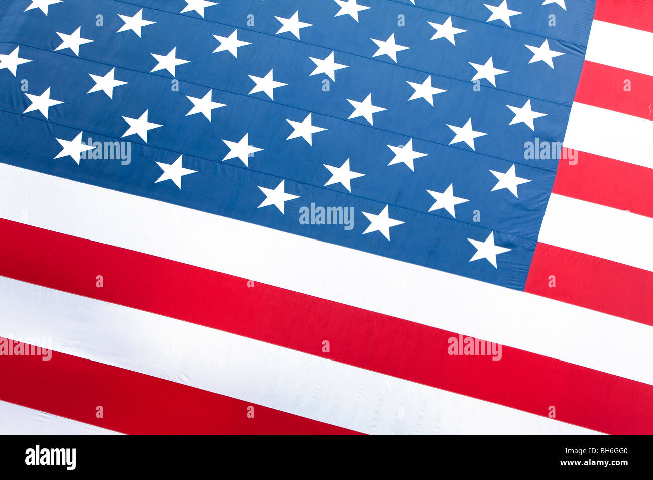 USA, New York City, Manhattan, Downtown Financial District - US flag hängen außerhalb der New York Stock Exchange, Wall Street Stockfoto