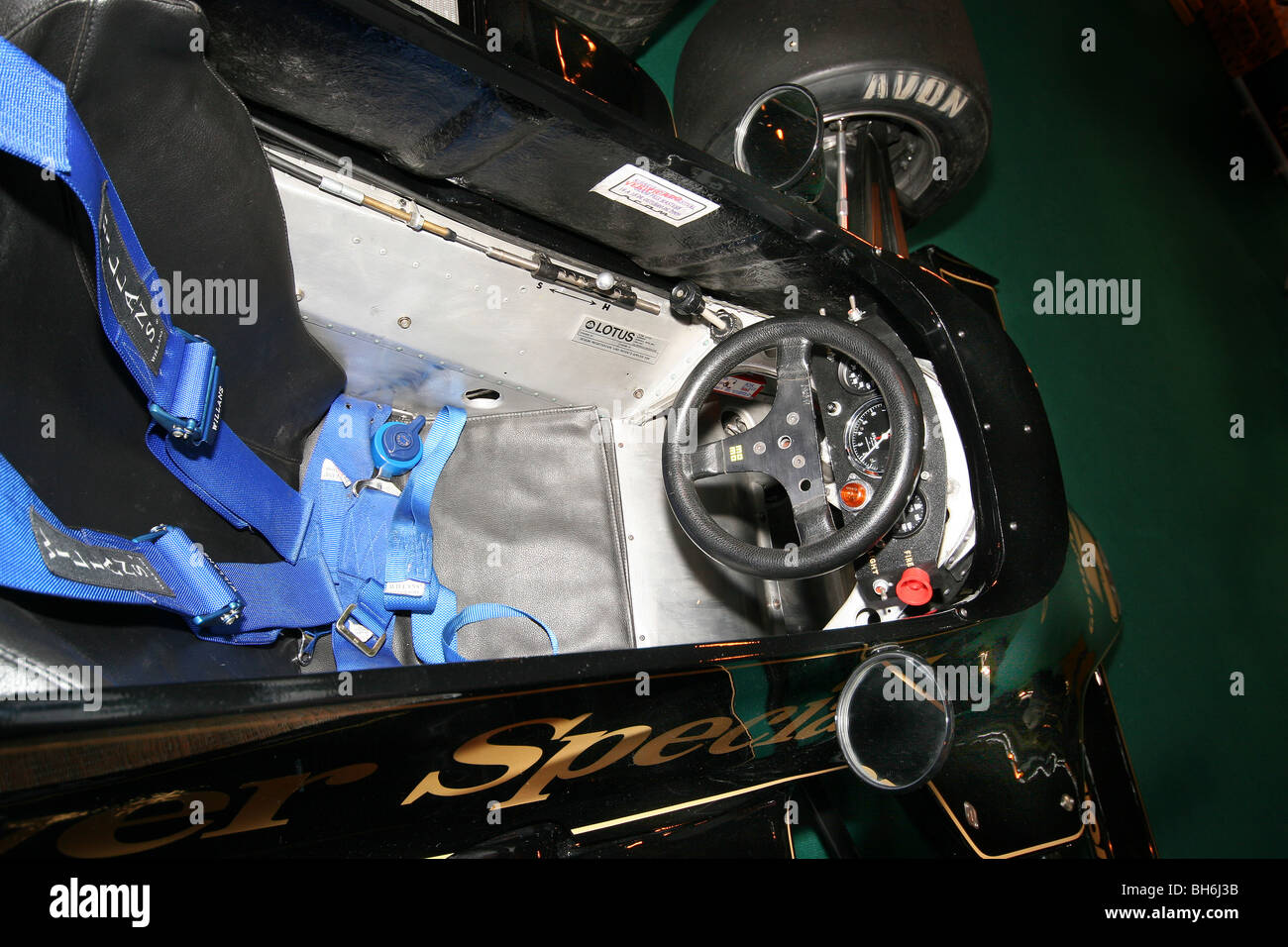 Cockpit der kleine moderne Einsitzer verfolgen Sie Rennwagen. Stockfoto