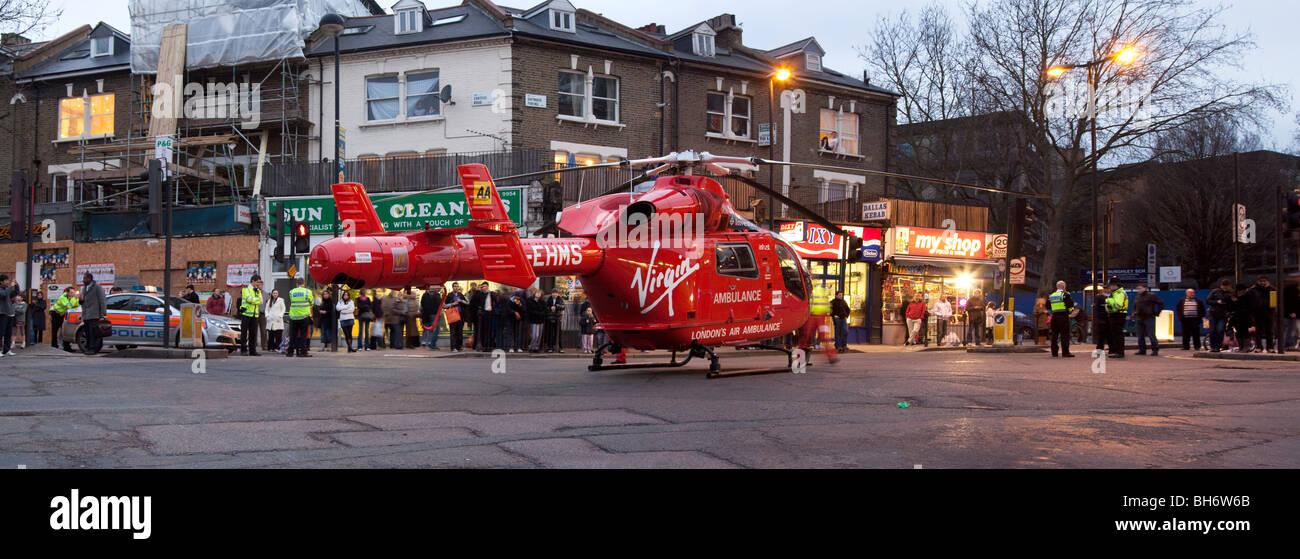 Air Ambulance - Hubschrauber Rettungsdienst (HEMS) - Tufnell Park in London - London Stockfoto