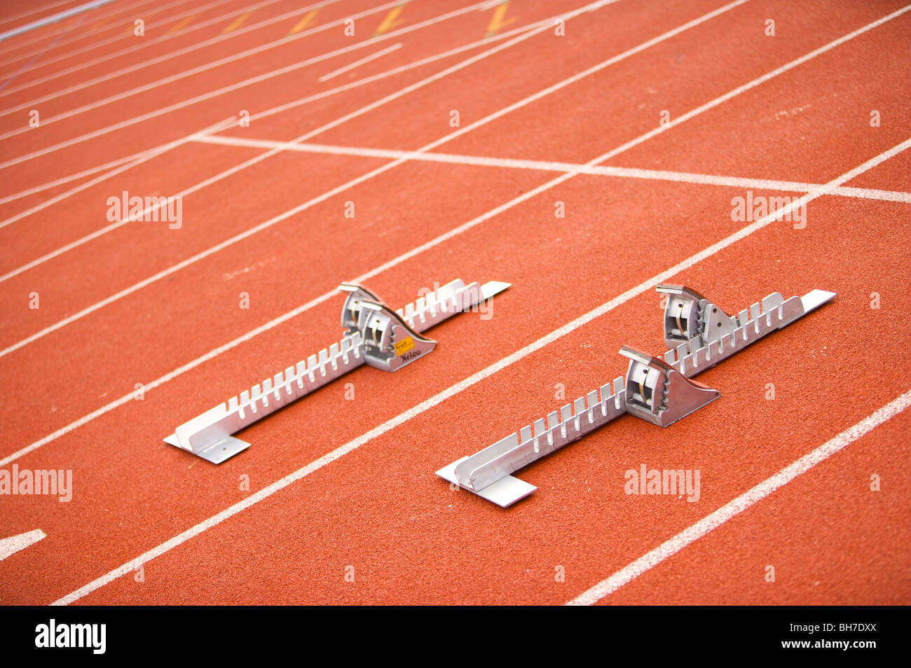Olympische Spiele, London 2012, laufen, Strecke, Gassen, Leichtathletik, Sportplatz, 1, Anzahl, erstes, Rennen, Action, Geschwindigkeit, Fokus, Blöcke, Stockfoto