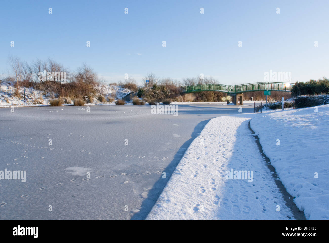 Der See mit Booten, im Winter in Cleethorpes, North East Lincolnshire, England Stockfoto