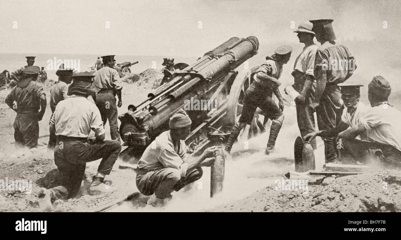 Englische Artillerie in Aktion in der Nähe von Krithia während Dardanelles Kampagne, 1915. Stockfoto