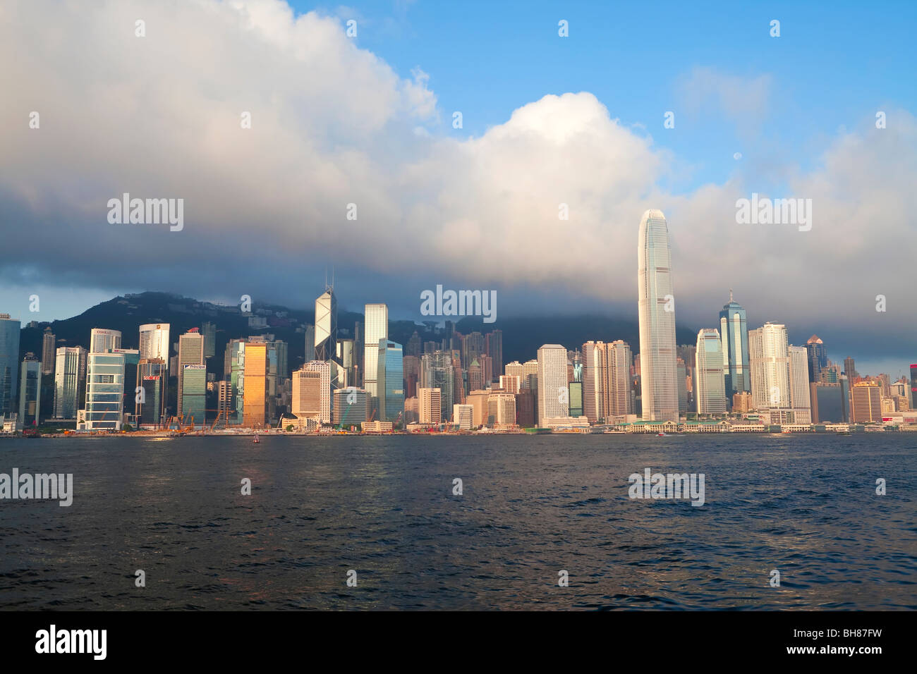 Skyline von Central, Hong Kong Island, Victoria Harbour, Hongkong, China, Asien Stockfoto