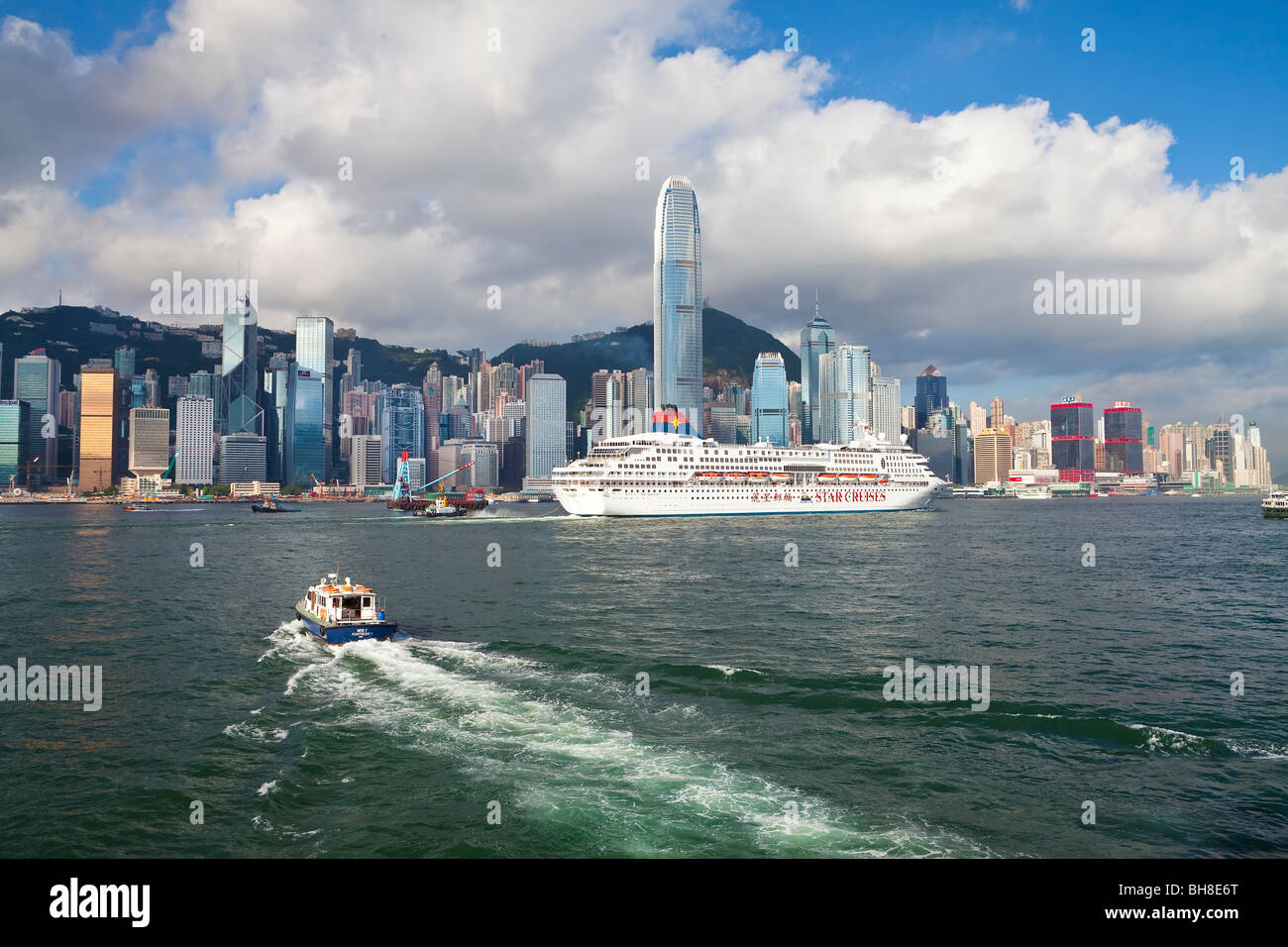 Skyline von Central, Hong Kong Island, Victoria Harbour, Hongkong, China, Asien Stockfoto