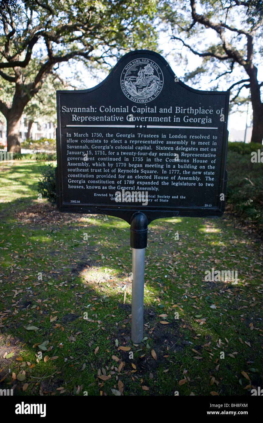 Savanne: Koloniale Hauptstadt und Geburtsort der Repräsentativregierung in Georgia Georgia historische Markierung, GA Geschichte Wahrzeichen Stockfoto