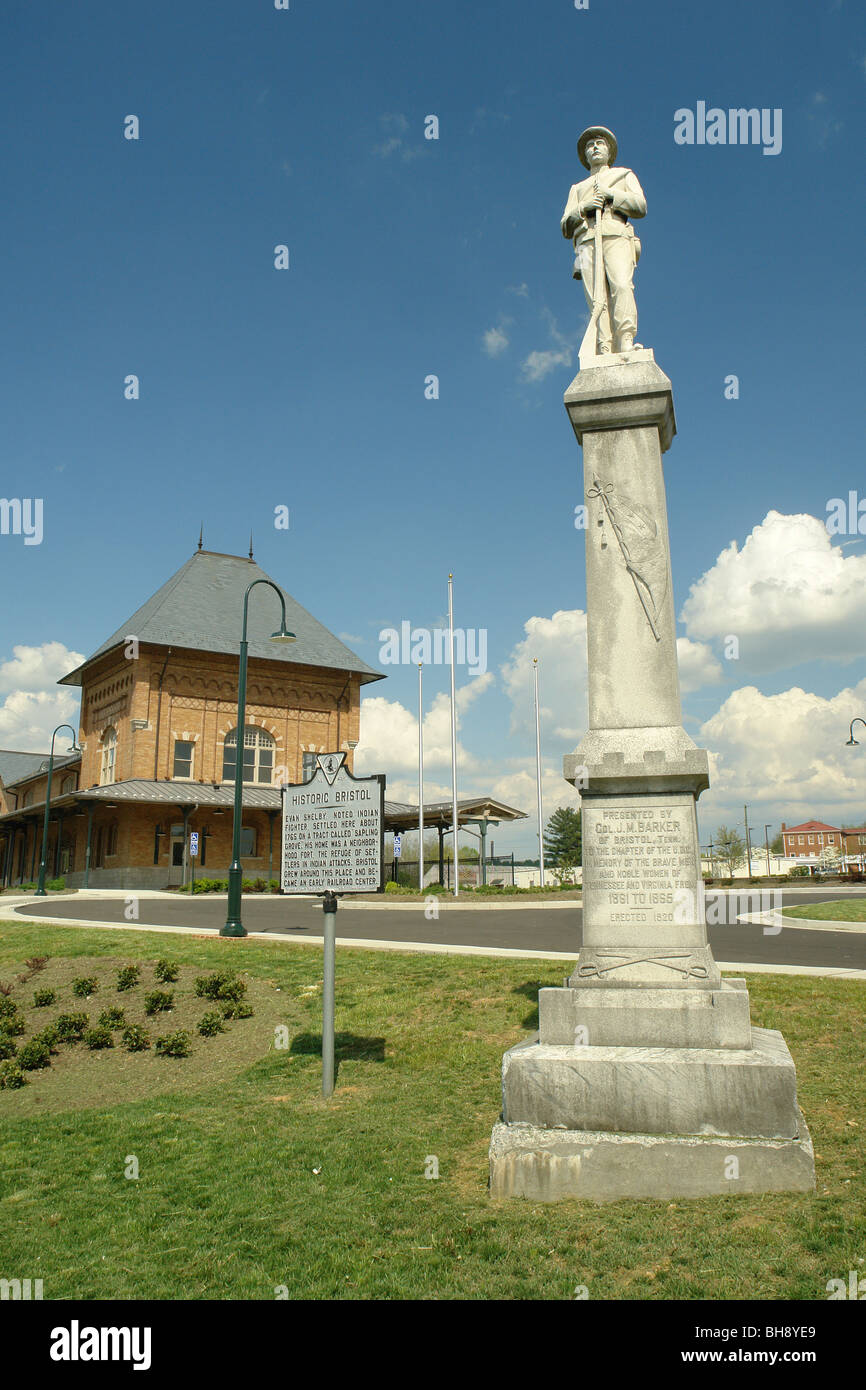 AJD64389, Bristol, VA, TN, Virginia, Tennessee, Innenstadt, Good Place to Live, Grenze Zeichen Stockfoto