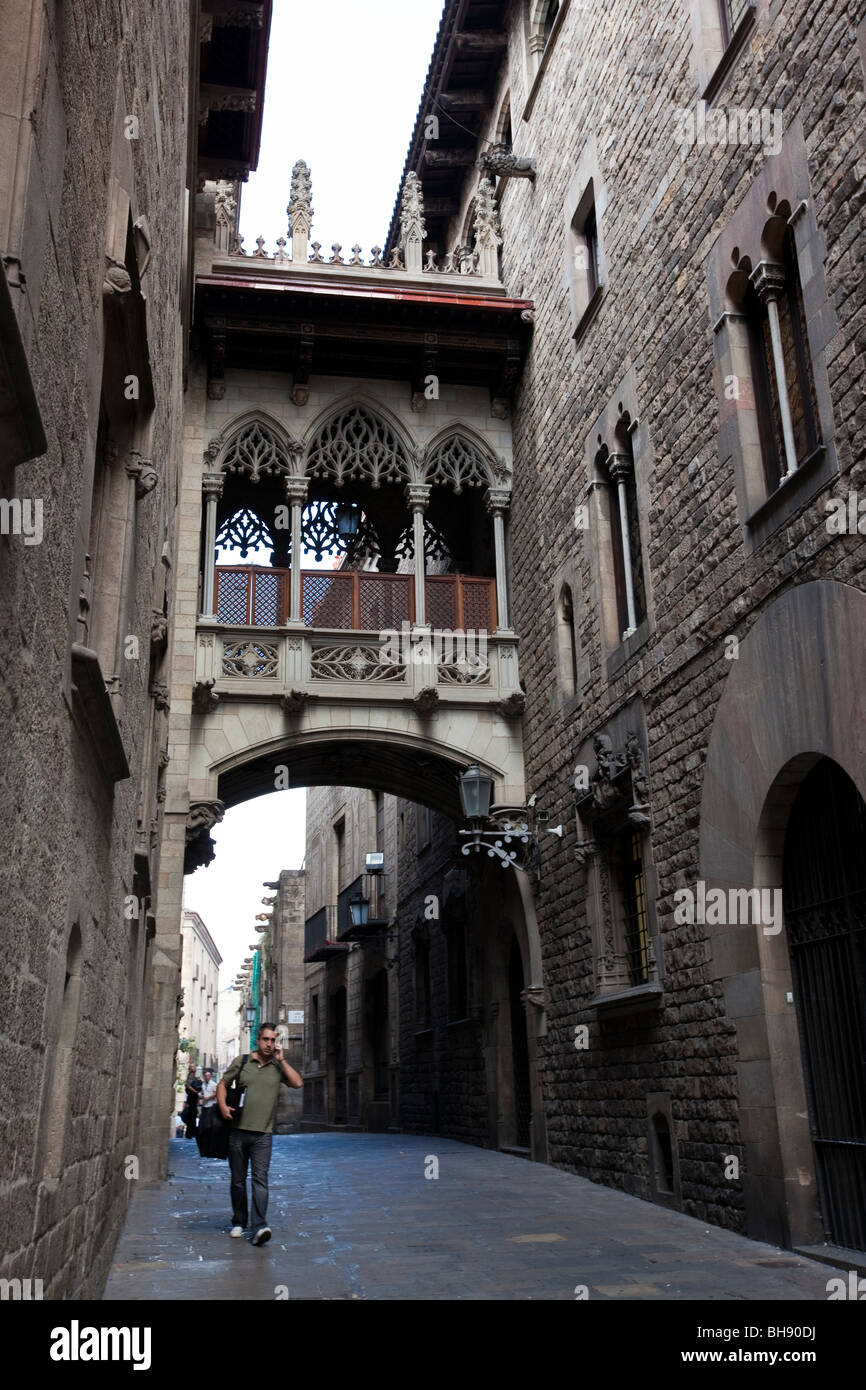 Seufzerbrücke im Carrer del Bisbe, Barcelona, Katalonien, Spanien Stockfoto