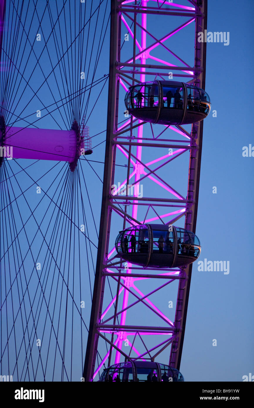 Nahaufnahme der Nacht Foto von Millennium Wheel, London, England, Europa Stockfoto