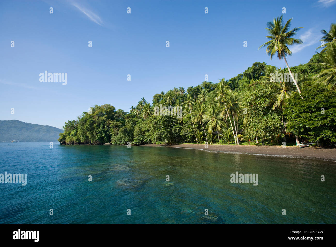 Strand von Lembeh, Lembeh Strait, Sulawesi, Indonesien Stockfoto