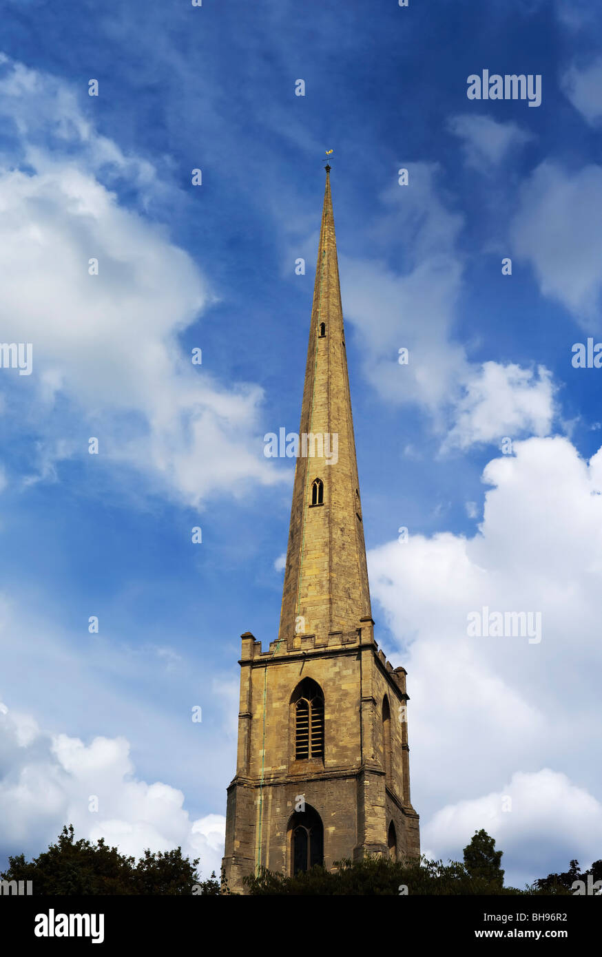 ein Kirchturm in der Stadt Worcester in Worcestershire in den Midlands England im Vereinigten Königreich Stockfoto