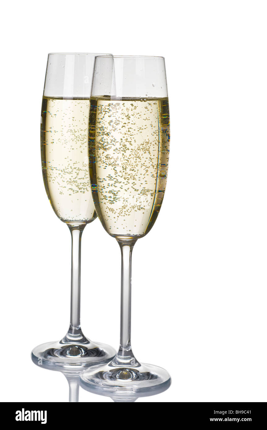 Zwei Weingläser Champagner isoliert auf weißem Hintergrund Stockfoto