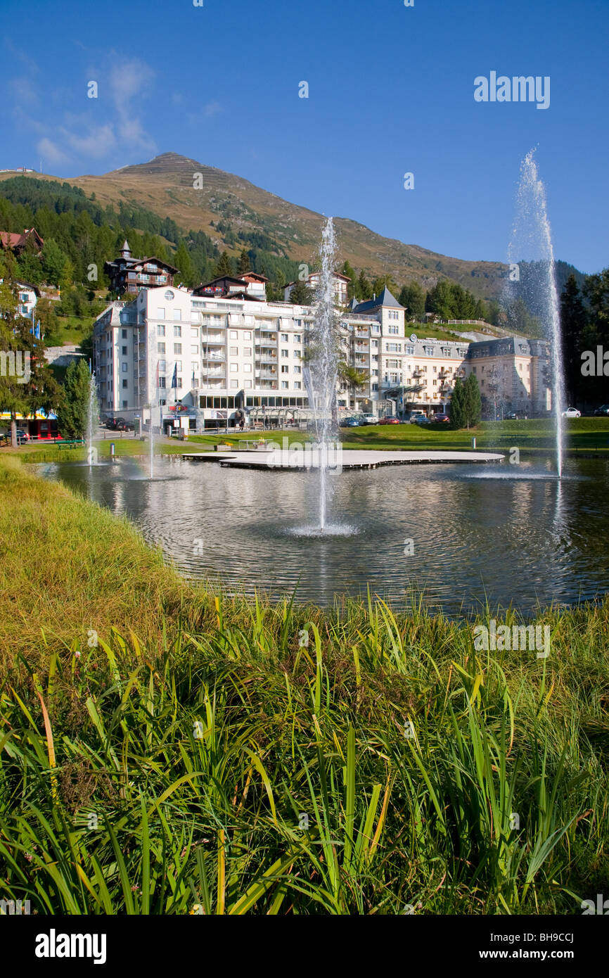 SEE-SEELI VOR LUXUS HOTEL ARABELLA SHERATON HOTEL SEEHOF, DAVOS, GRAUBÜNDEN, SCHWEIZ Stockfoto