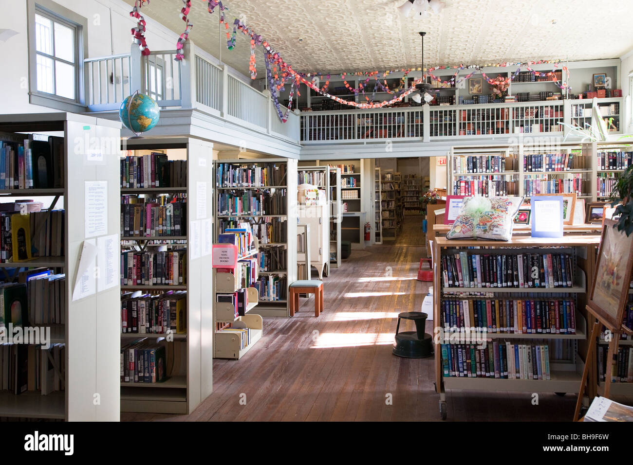 Innere des Jeff Davis County Bibliothek Fort Davis Texas USA Stockfoto