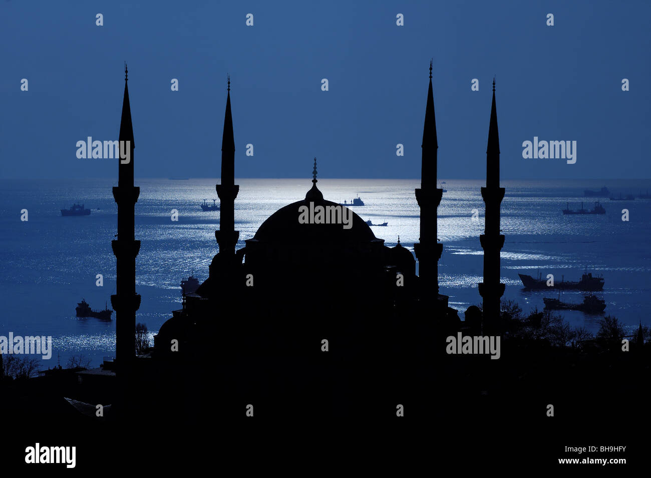 Blaue Moschee in der Nacht, Istanbul, Türkei Stockfoto