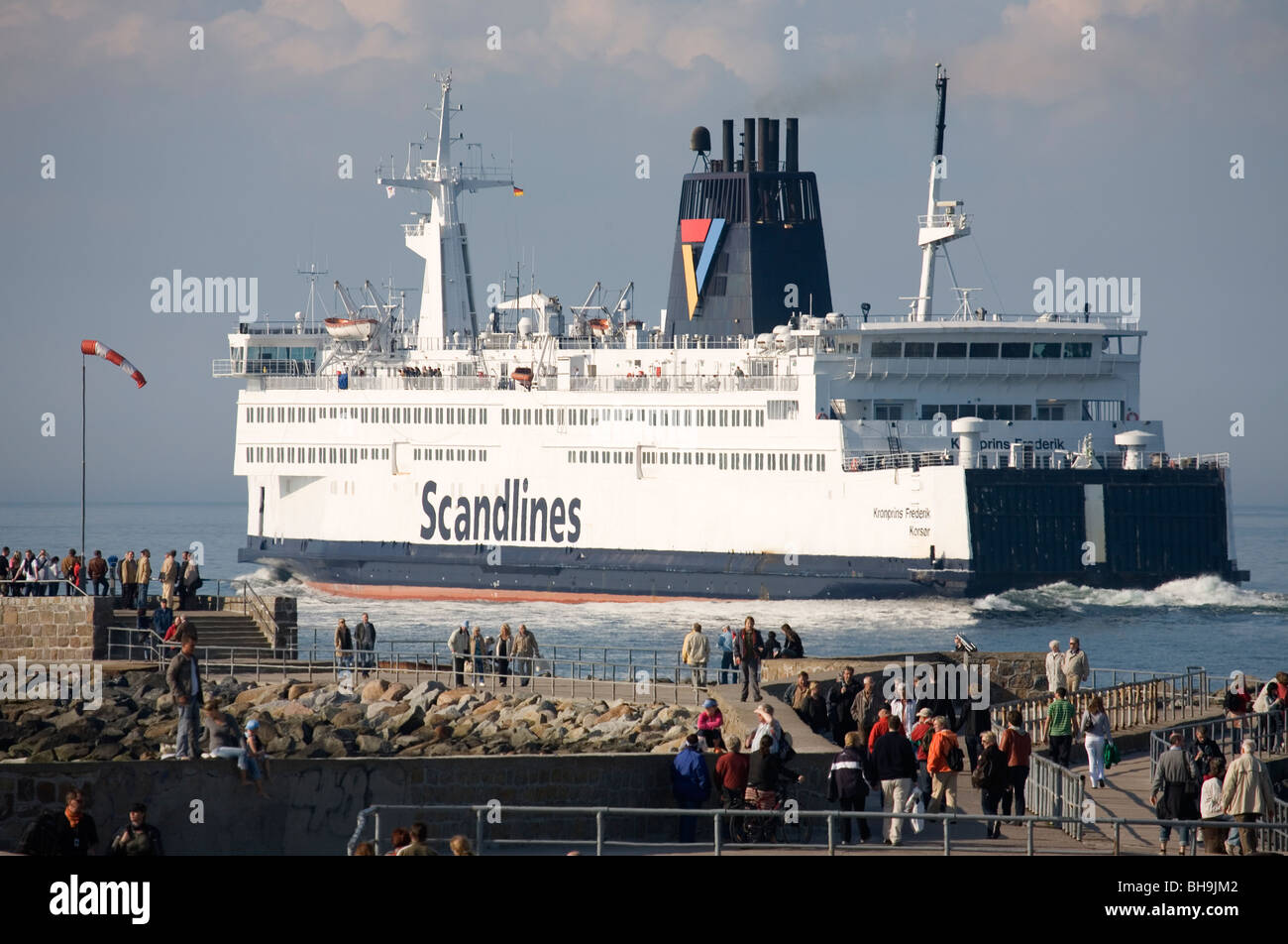 Verwunderlich Fahre Warnemunde Schweden Bilder