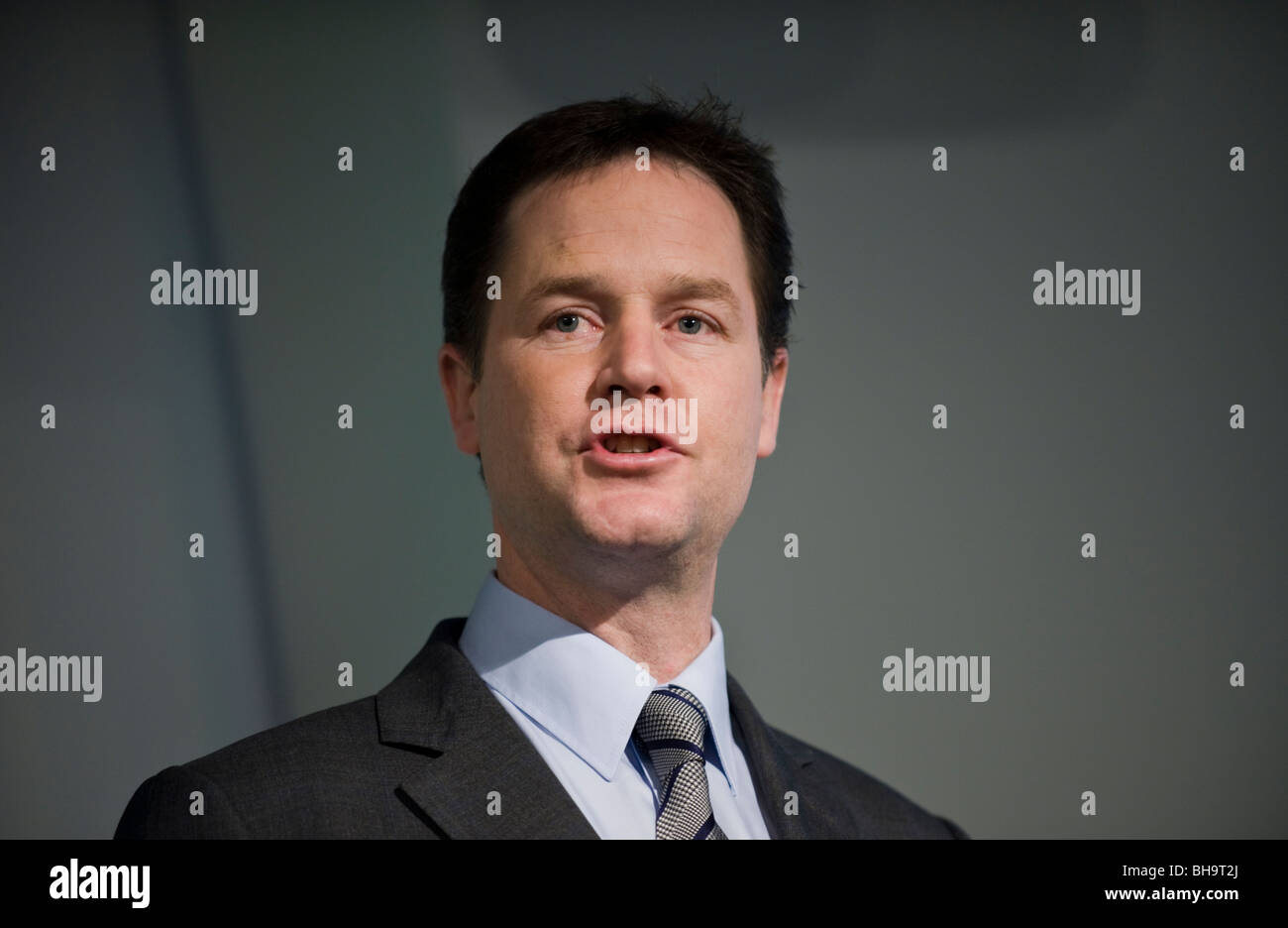 Nick Clegg MP Führer der liberalen Demokraten MP für die Sheffield Hallam University abgebildet auf dem walisischen Parteitag 2010 in Swansea Stockfoto