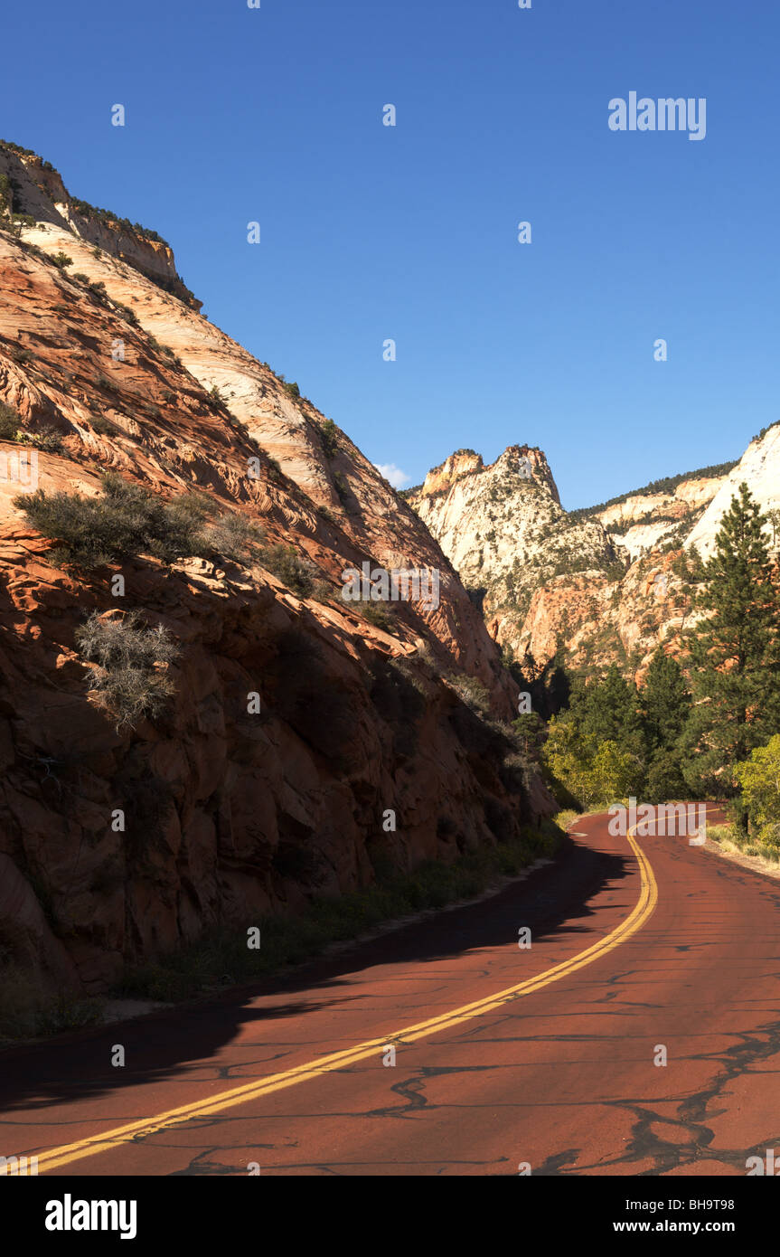 Verschwindende Road red Rock Canyon Utah Stockfoto