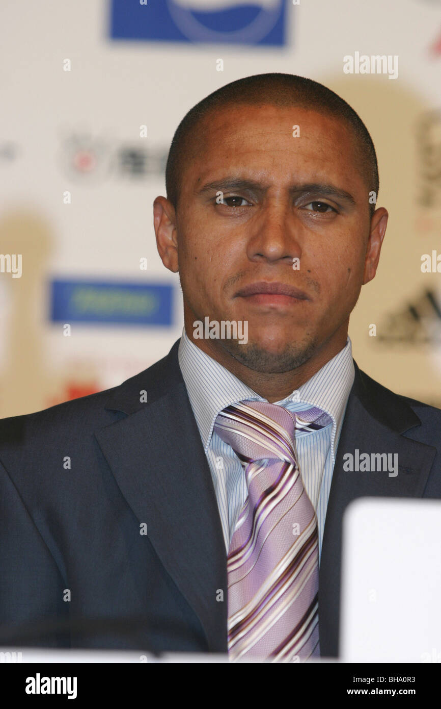 Roberto Carlos, Fußballspieler mit Real Madrid, in Tokio, Japan, 2004. Stockfoto