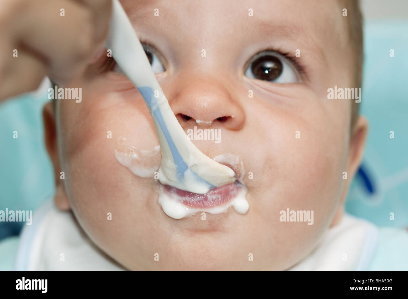 Baby Food Around Mouth Stockfotos & Baby Food Around Mouth ...