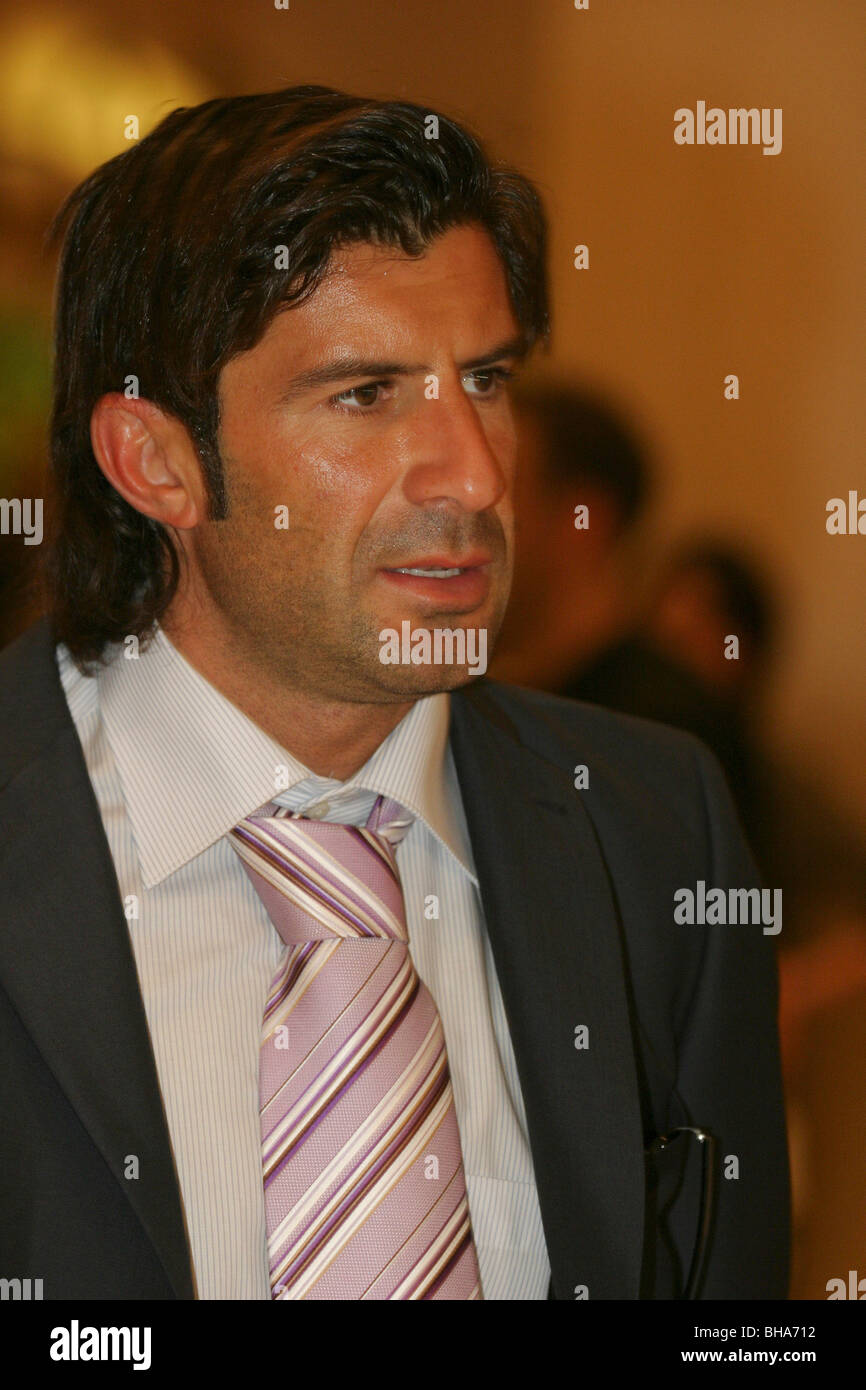 Luis Figo Stockfotos und bilder Kaufen Alamy