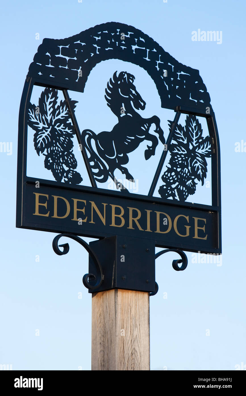 Ortsschild, Edenbridge Kent UK Stockfoto