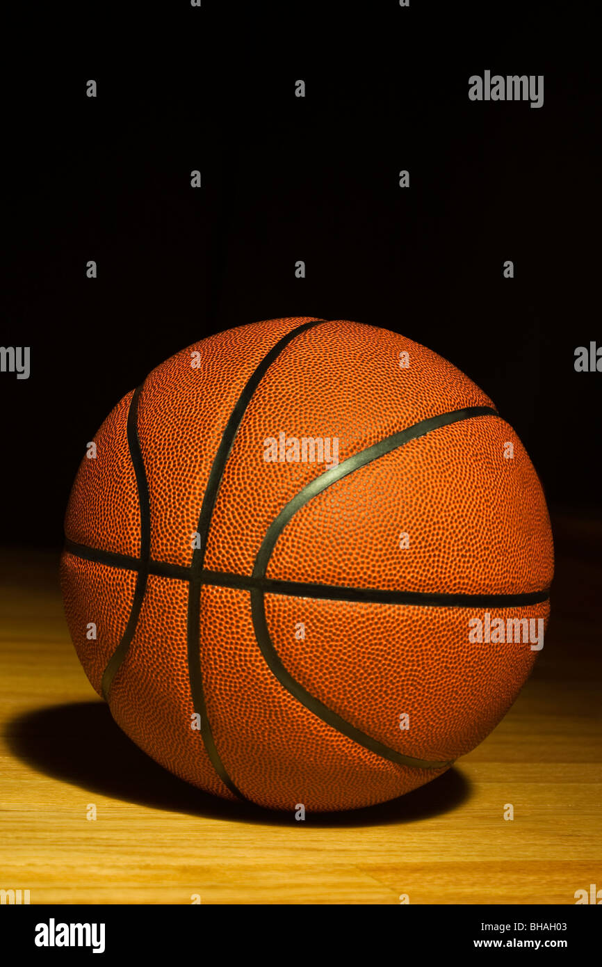 Basketball night -Fotos und -Bildmaterial in hoher Auflösung – Alamy