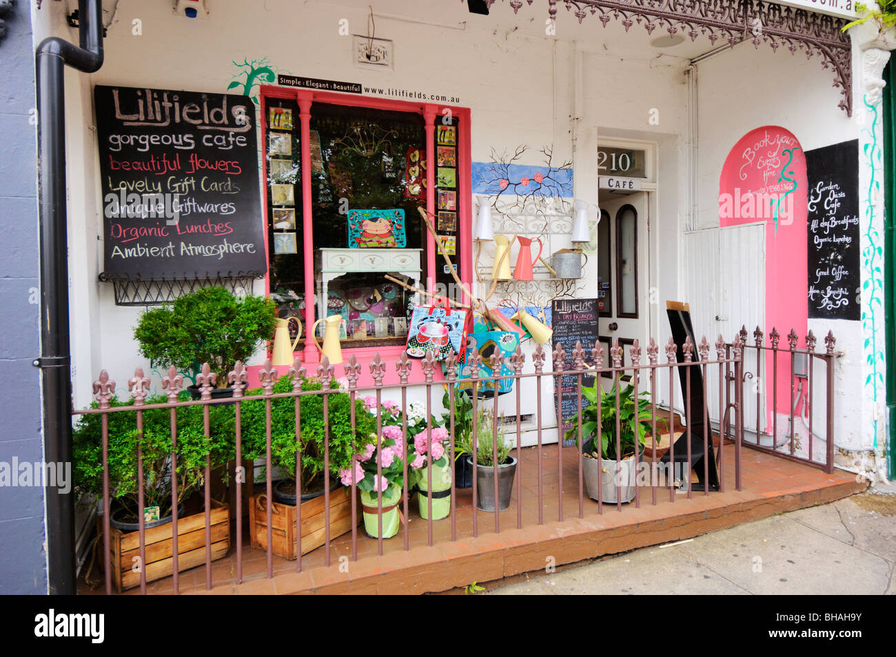 Ein "Boutique" Café Blumengeschäft in Sydney Vorort von Paddington, Australien. Stockfoto