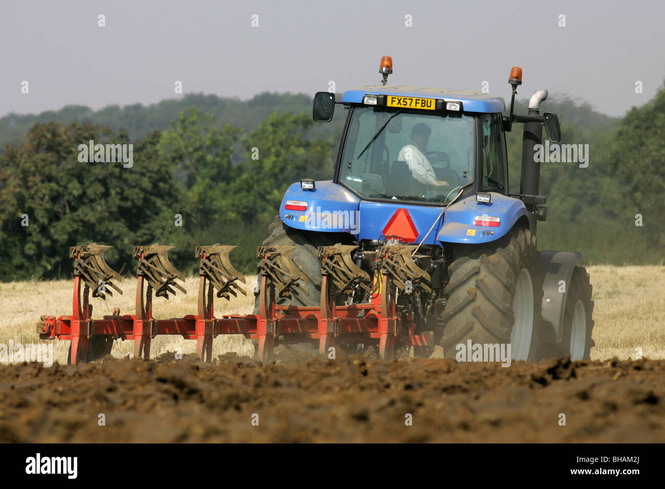 Traktor zu pflügen Stockfoto
