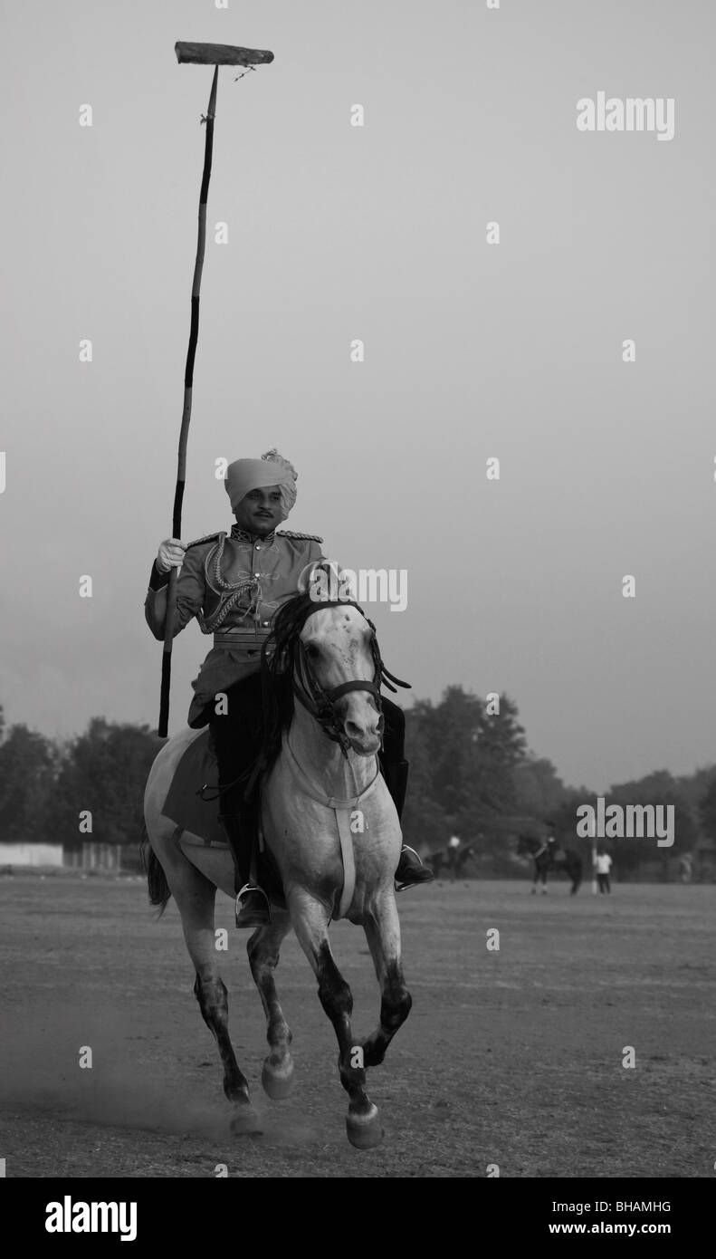 Polizei Pferd Kostüm Tradition Indien zwingen Gujarat Stockfoto