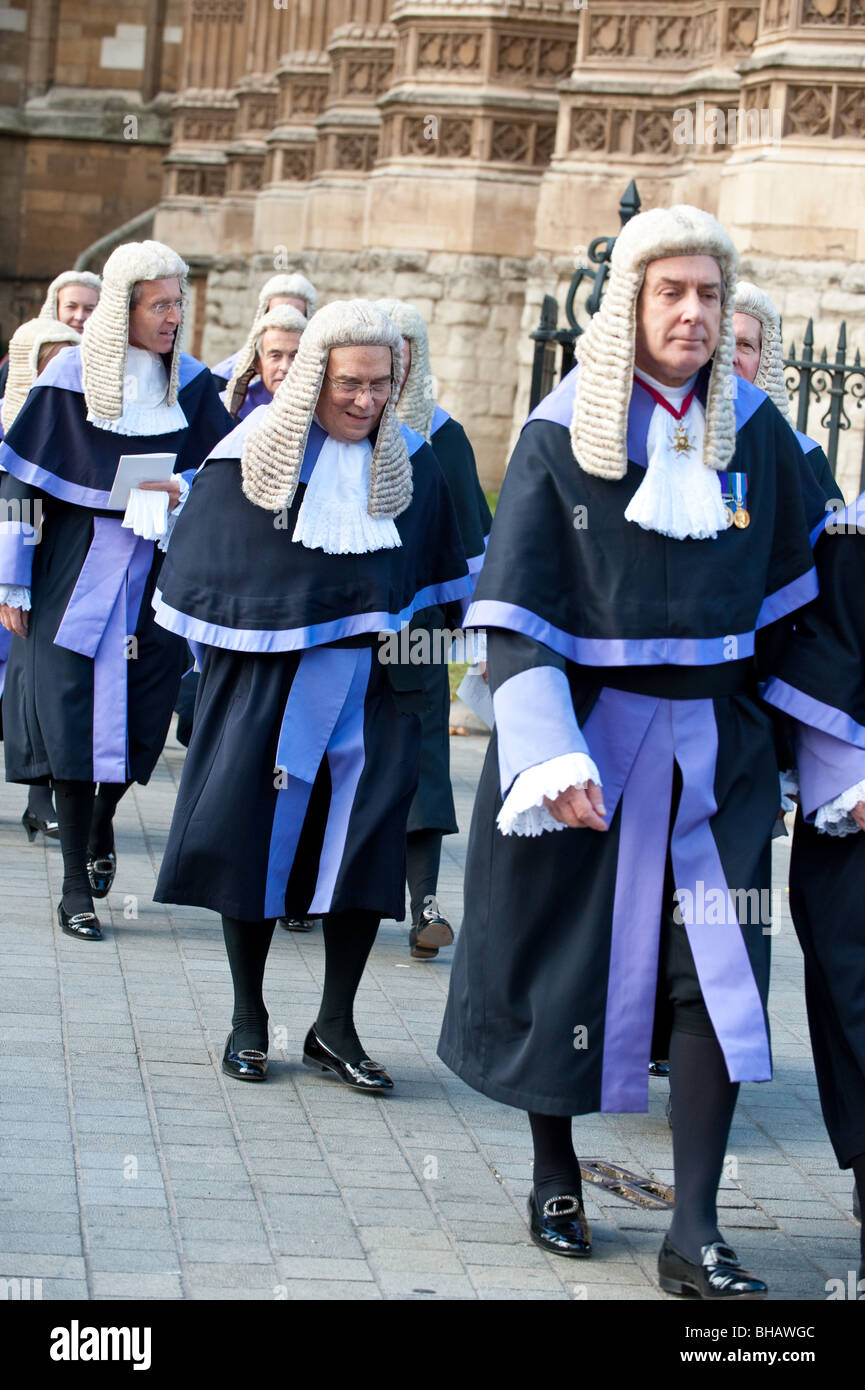 Voll Roben Richter und QCs kommen an der Lordkanzler Frühstück zu Beginn des Kalenderjahres in London Stockfoto